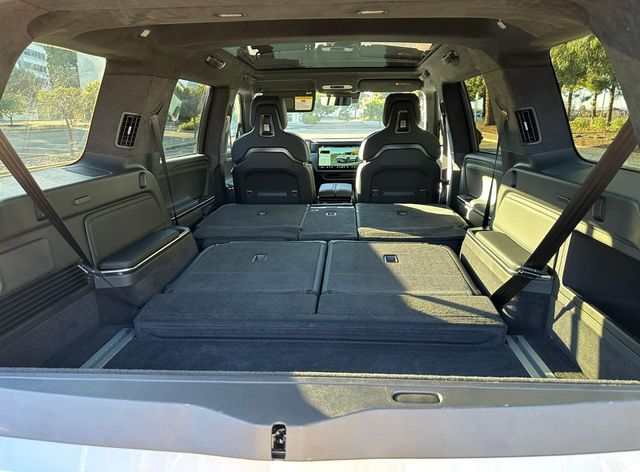 2025 Rivian R1S Adventure Edition - 22938503 - 30