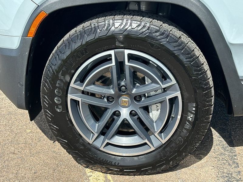 2025 Rivian R1T Adventure Dual-Motor Standard Pack - 22984134 - 10