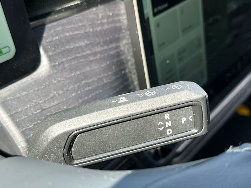 2025 Rivian R1T Adventure Dual-Motor Standard Pack - 22984134 - 17