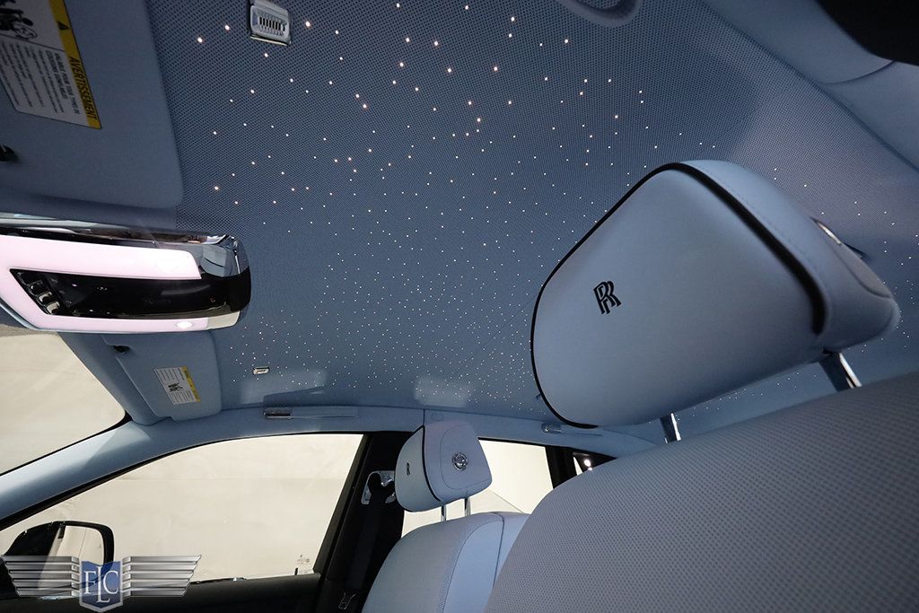 2025 Rolls-Royce Phantom Sedan - 22959551 - 17