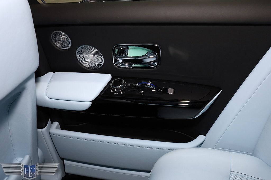 2025 Rolls-Royce Phantom Sedan - 22959551 - 20