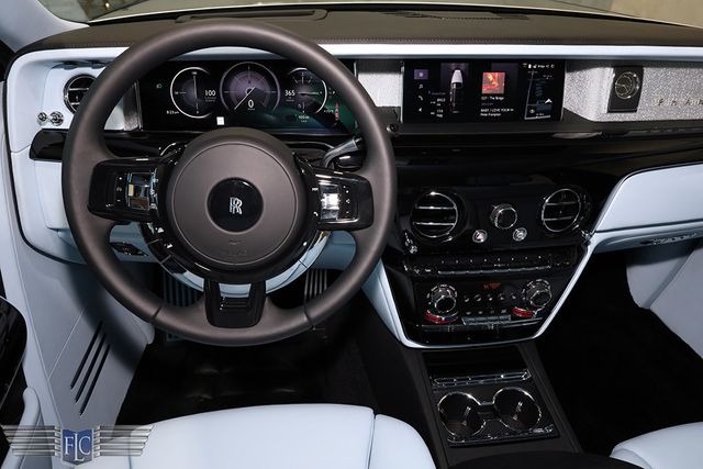 2025 Rolls-Royce Phantom Sedan - 22959551 - 24