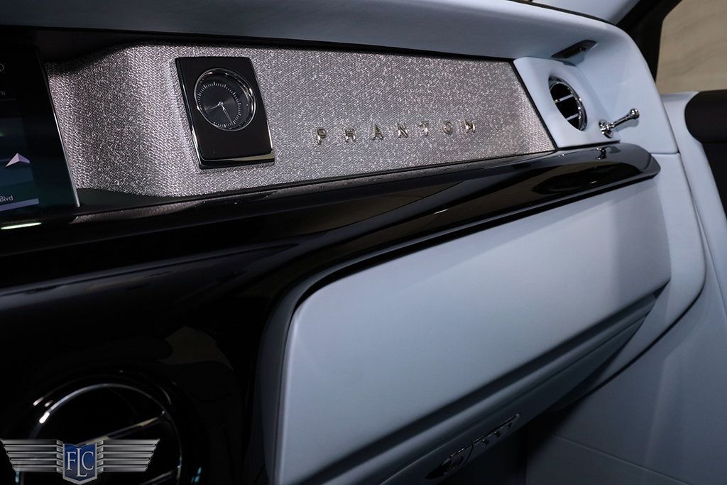 2025 Rolls-Royce Phantom Sedan - 22959551 - 27