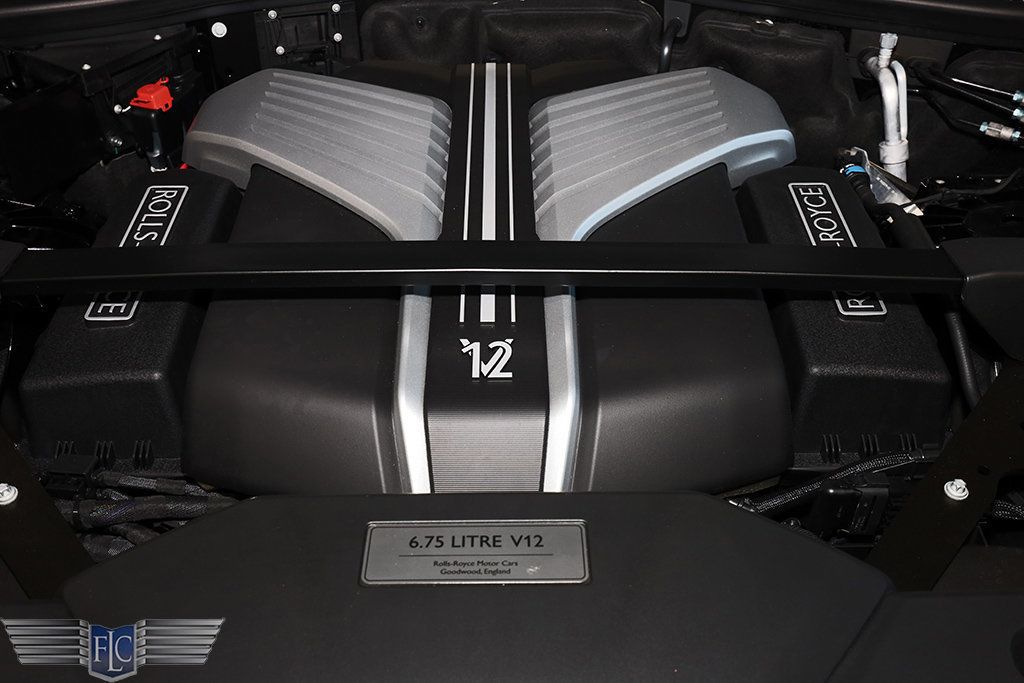 2025 Rolls-Royce Phantom Sedan - 22959551 - 36