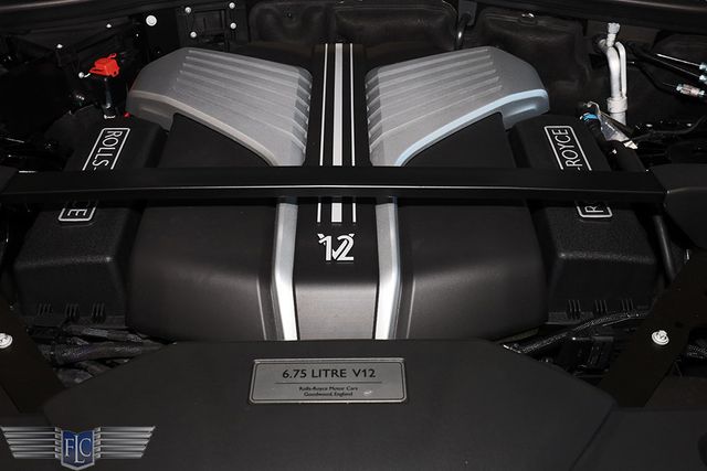 2025 Rolls-Royce Phantom Sedan - 22959551 - 36