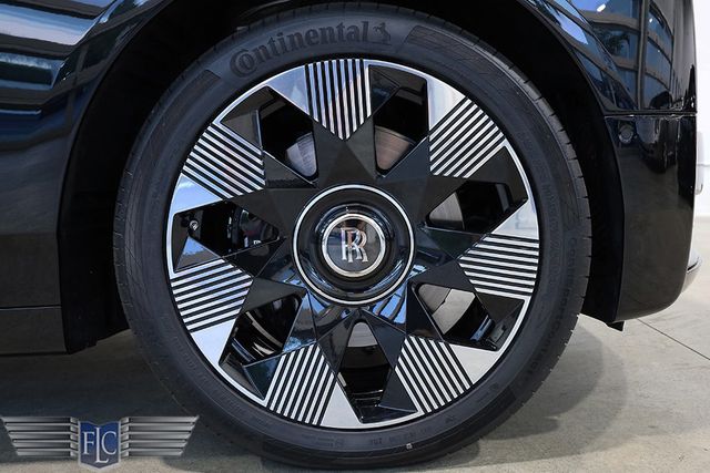 2025 Rolls-Royce Phantom Sedan - 22959551 - 39