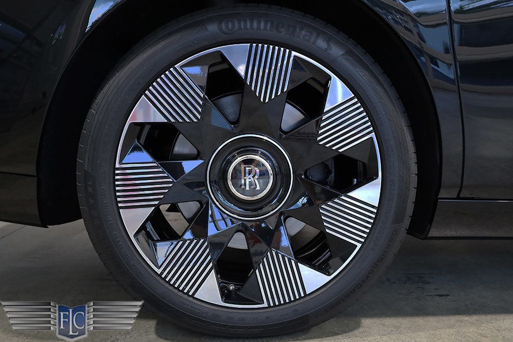 2025 Rolls-Royce Phantom Sedan - 22959551 - 40