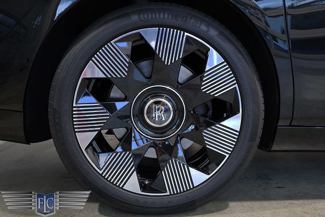 2025 Rolls-Royce Phantom Sedan - 22959551 - 40