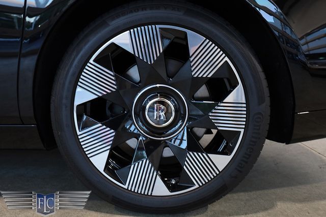 2025 Rolls-Royce Phantom Sedan - 22959551 - 41