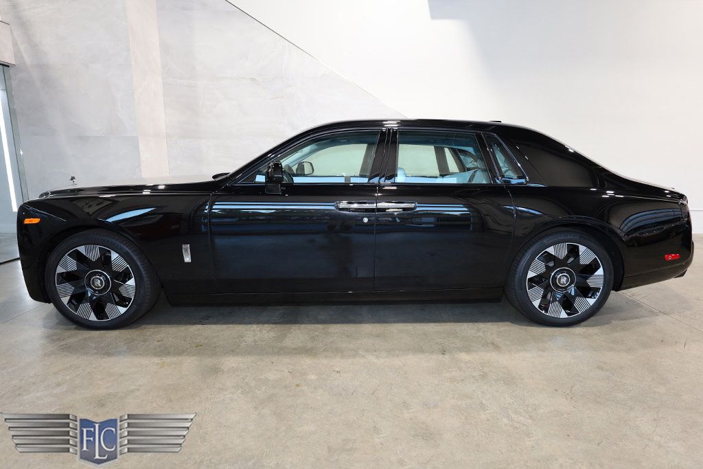 2025 Rolls-Royce Phantom Sedan - 22959551 - 45