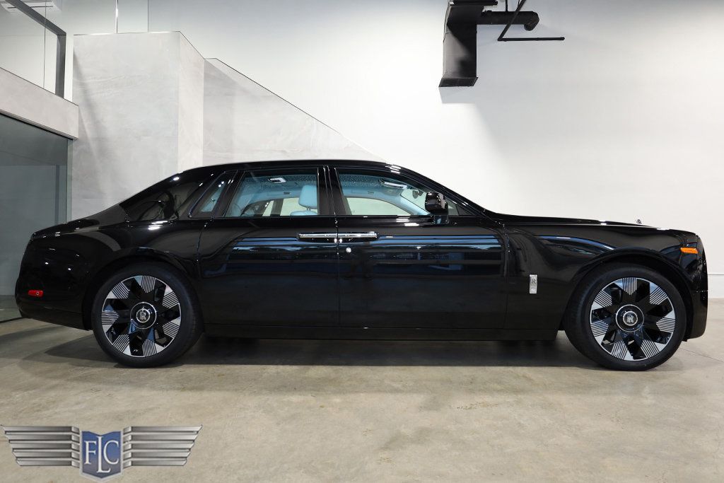 2025 Rolls-Royce Phantom Sedan - 22959551 - 46