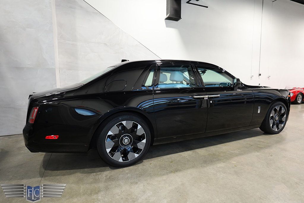 2025 Rolls-Royce Phantom Sedan - 22959551 - 5