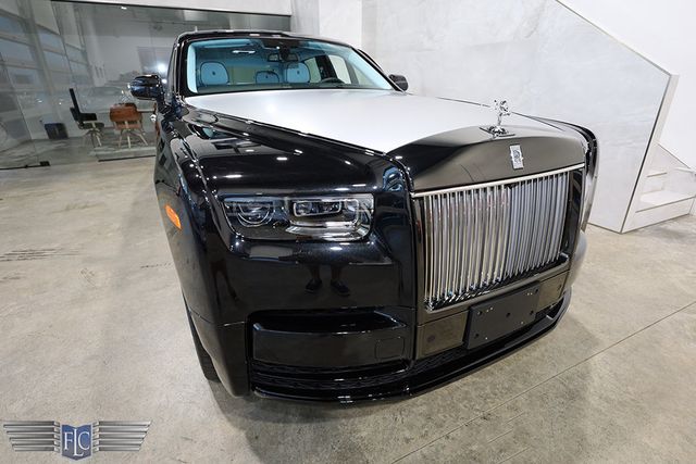 2025 Rolls-Royce Phantom Sedan - 22959551 - 8