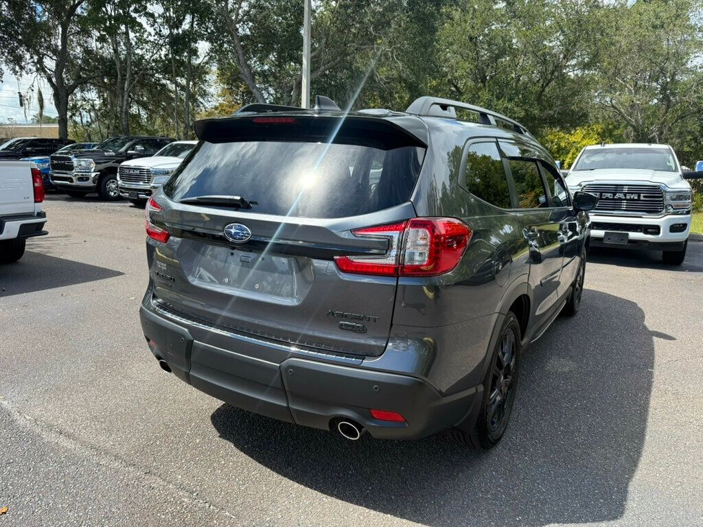 2025 Subaru Ascent Onyx Edition photo 11