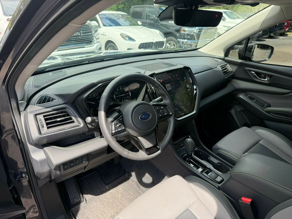 2025 Subaru Ascent Onyx Edition photo 3