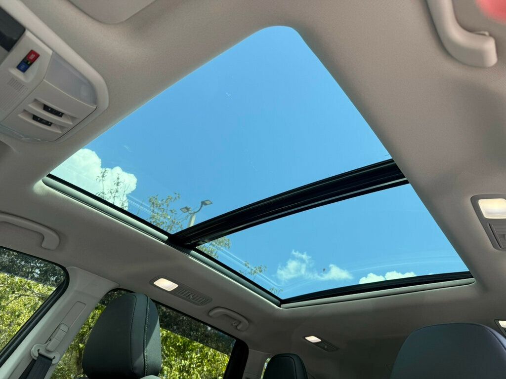 2025 Subaru Ascent Onyx Edition photo 7