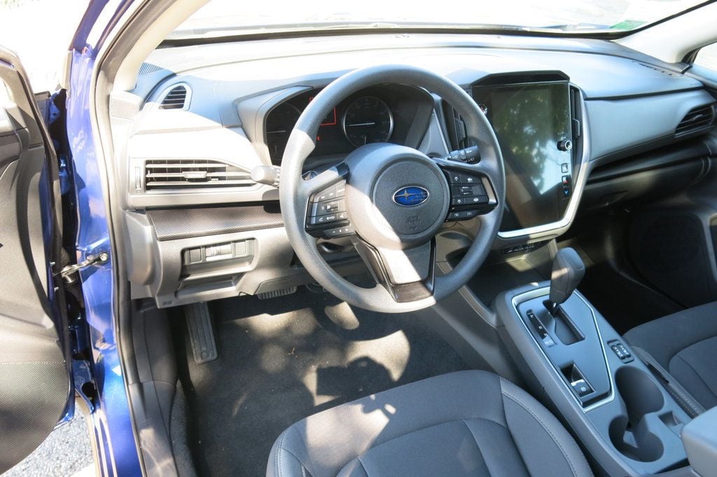 2025 Subaru Crosstrek Premium photo 9