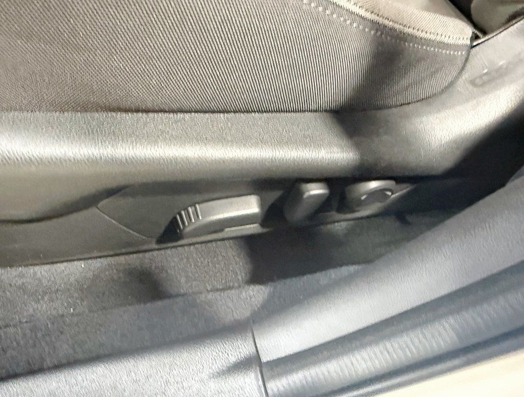 2025 Subaru Crosstrek Premium AWD - 22964696 - 26