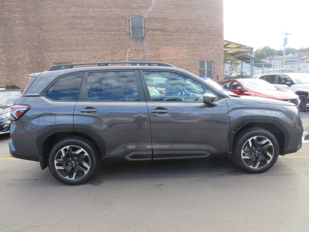 2025 Subaru Forester Limited photo 4