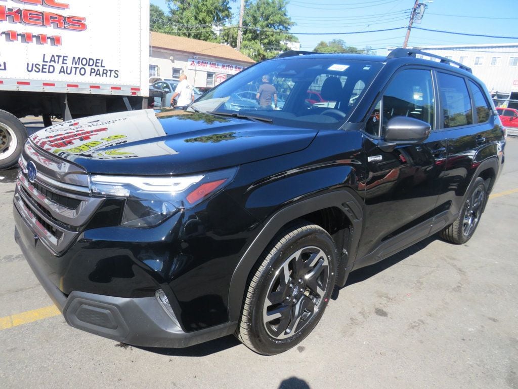 2025 Subaru Forester Premium Hybrid AWD - 22928761 | Video 1