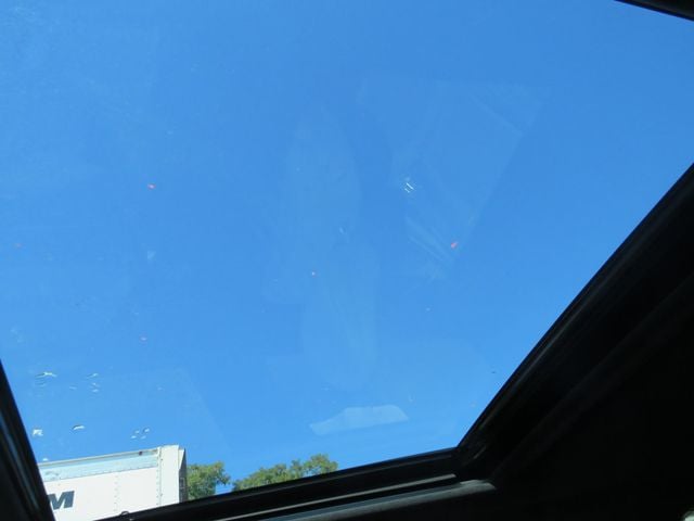 2025 Subaru Forester Premium Hybrid AWD - 22928761 - 11