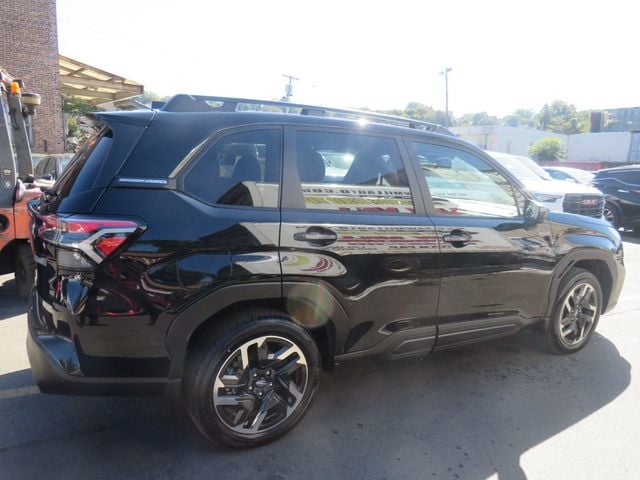 2025 Subaru Forester Premium Hybrid AWD - 22928761 - 3