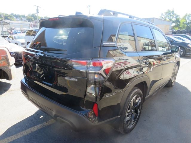 2025 Subaru Forester Premium Hybrid AWD - 22928761 - 4