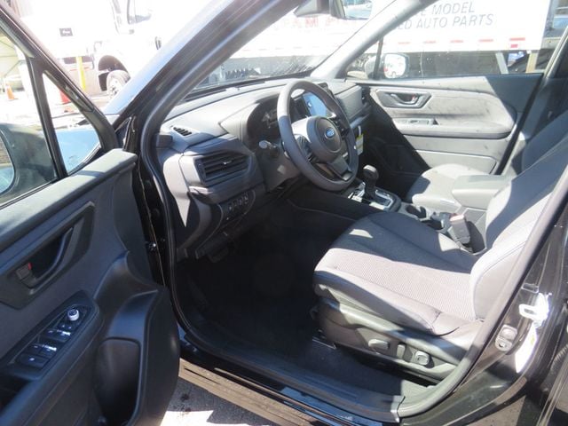 2025 Subaru Forester Premium Hybrid AWD - 22928761 - 8