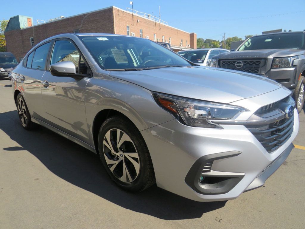 2025 Subaru Legacy Premium photo 3