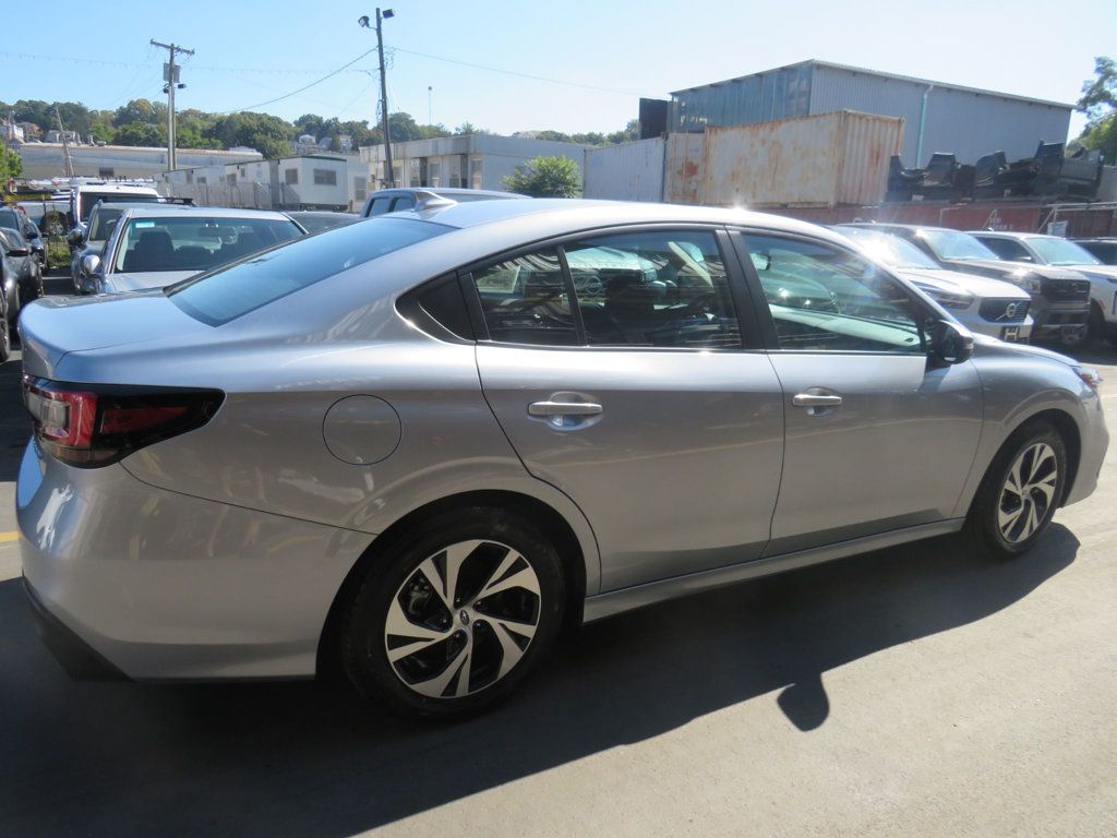 2025 Subaru Legacy Premium photo 4