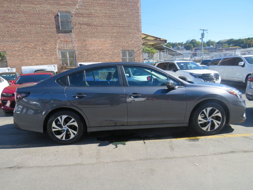 2025 Subaru Legacy Premium photo 4