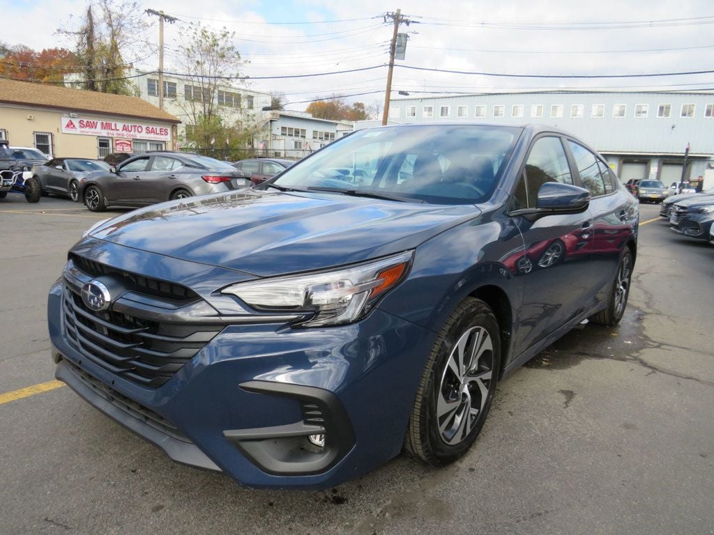 2025 Subaru Legacy Premium's photo