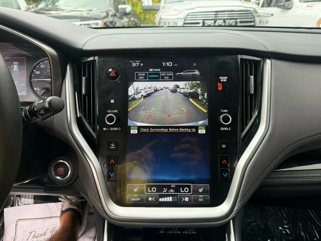 2025 Subaru Outback Onyx Edition photo 6