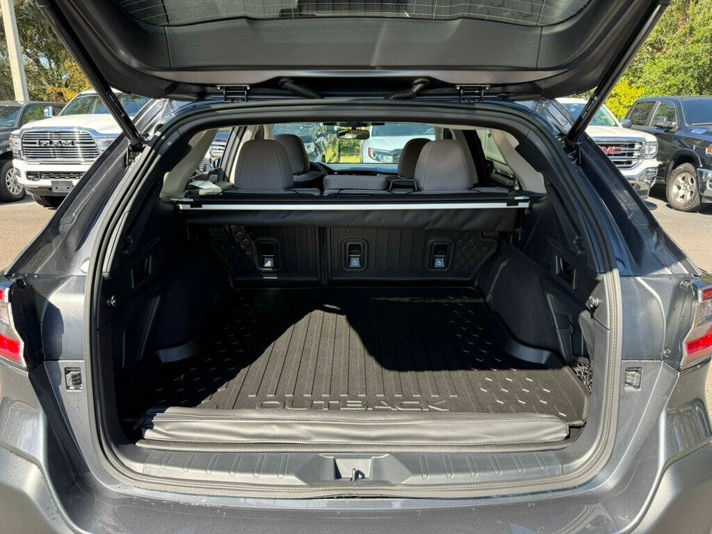 2025 Subaru Outback Premium photo 8