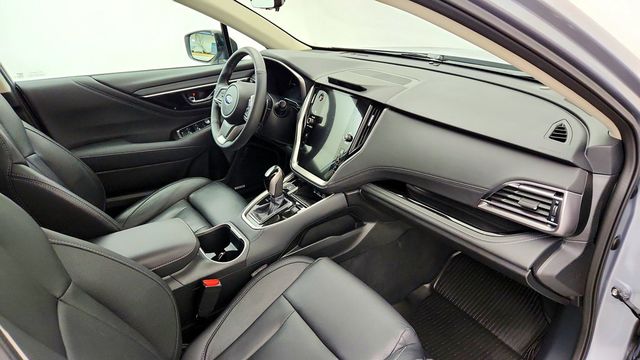 2025 Subaru Outback Touring AWD w/ Tech Package - 23084885 - 24