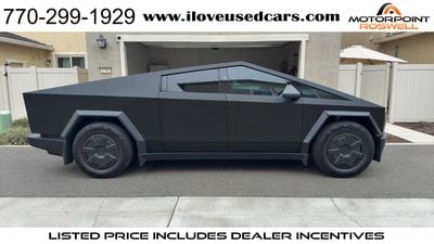 2025 Tesla Cybertruck