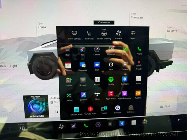 2025 Tesla Cybertruck AWD - 22975417 - 24