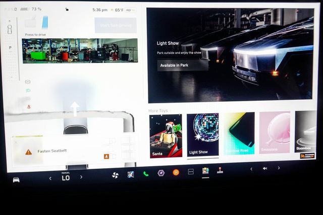 2025 Tesla Cybertruck AWD - 22990751 - 33