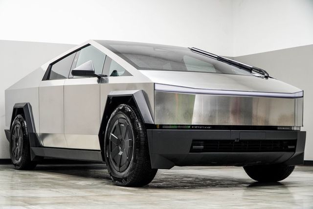 2025 Tesla Cybertruck AWD - 22990751 - 3