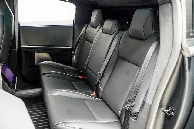 2025 Tesla Cybertruck AWD - 22990751 - 44