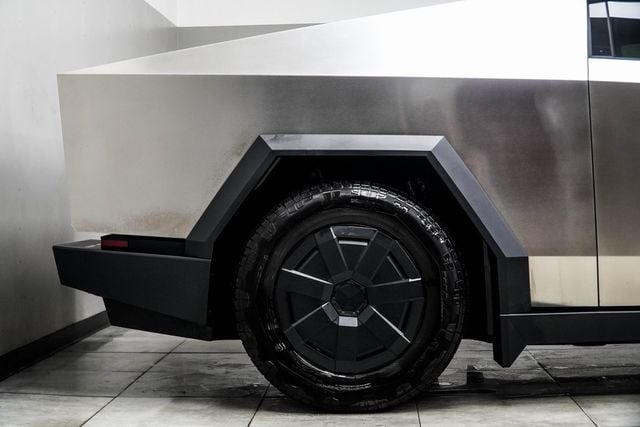 2025 Tesla Cybertruck AWD - 22990751 - 7