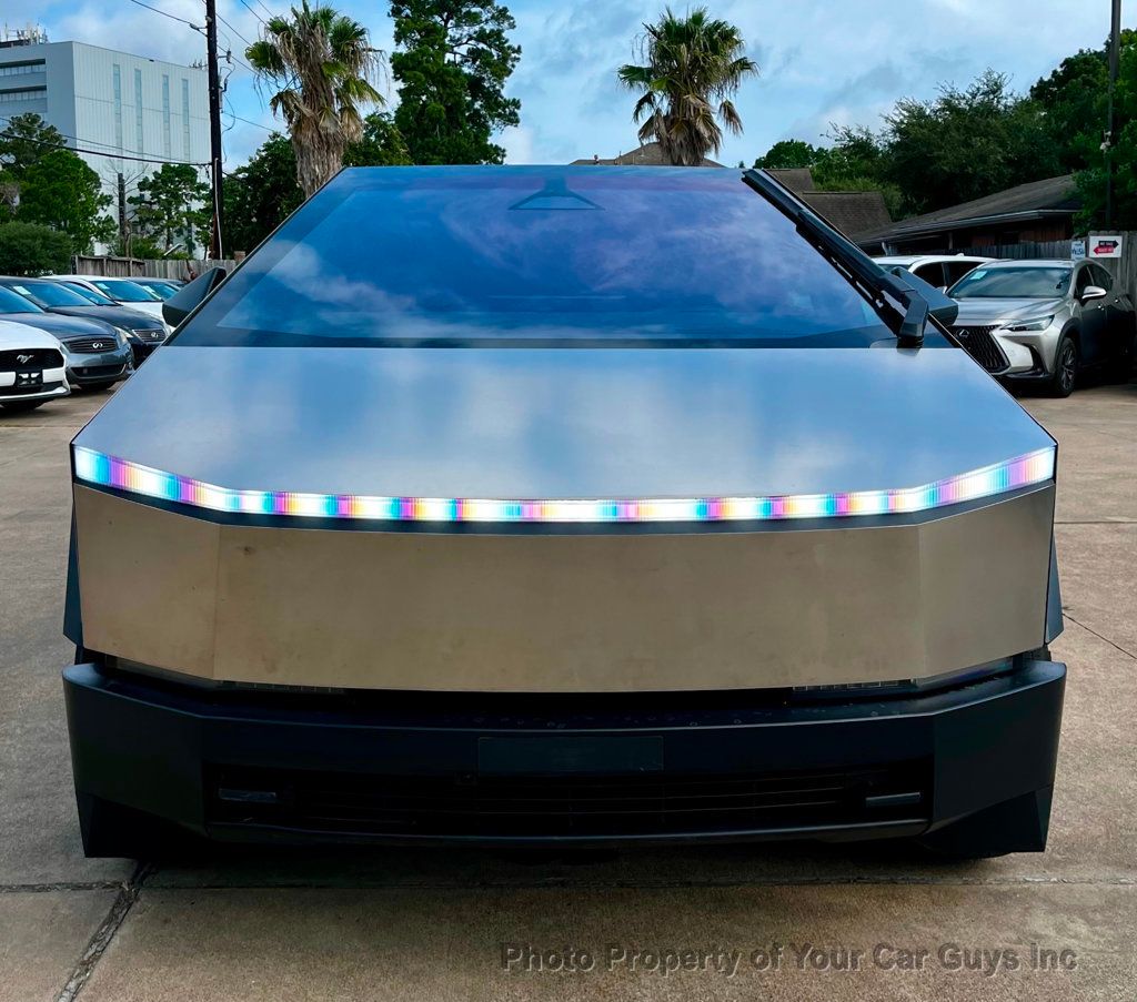 2025 Tesla Cybertruck AWD - 23061112 - 1