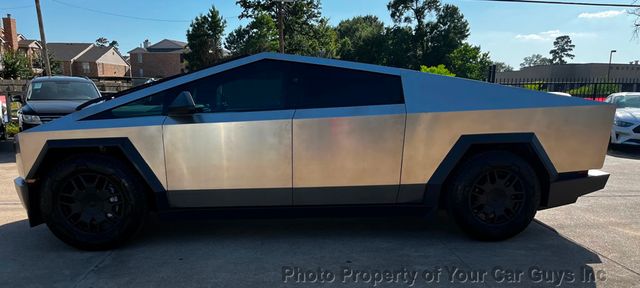 2025 Tesla Cybertruck AWD - 23061112 - 7