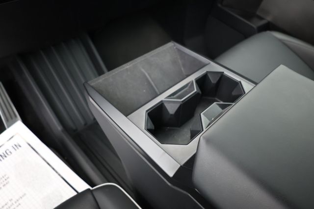 2025 Tesla Cybertruck AWD - 23093254 - 10
