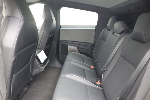2025 Tesla Cybertruck AWD - 23093254 - 24