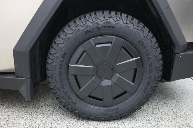 2025 Tesla Cybertruck AWD - 23093254 - 5