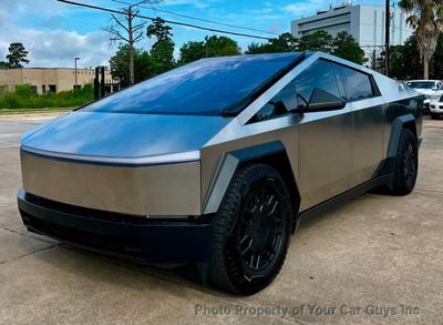2025 Tesla Cybertruck