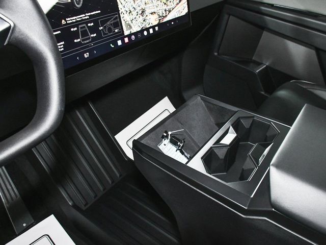 2025 Tesla Cybertruck Base - 22977914 - 44