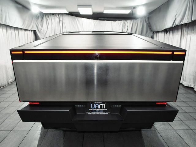 2025 Tesla Cybertruck Base - 22977914 - 4
