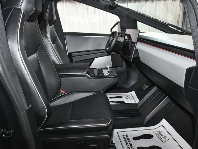 2025 Tesla Cybertruck Base - 22977914 - 62